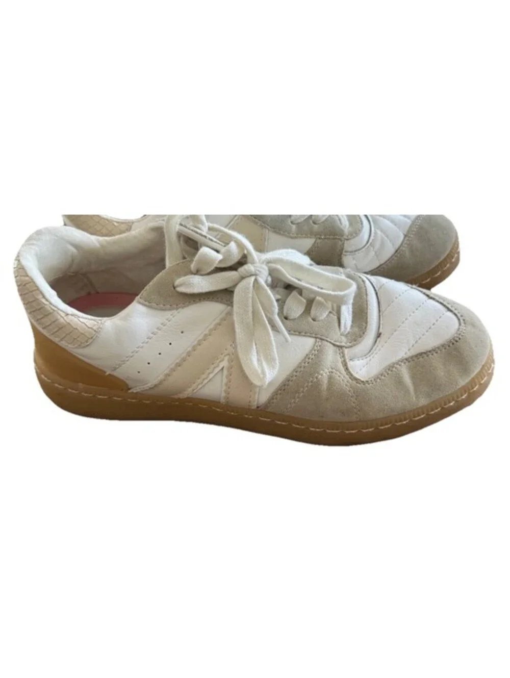 Mia Sneaker Women’s Size 7 Cream Tan Suede